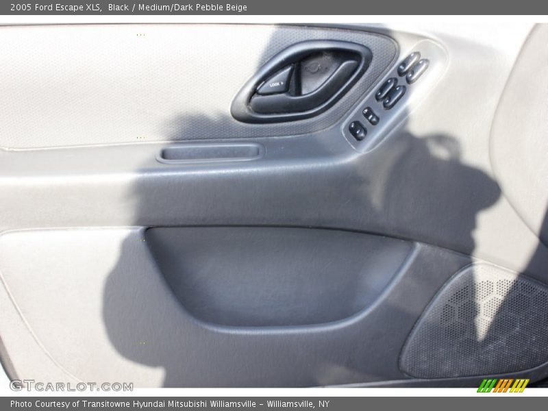 Black / Medium/Dark Pebble Beige 2005 Ford Escape XLS