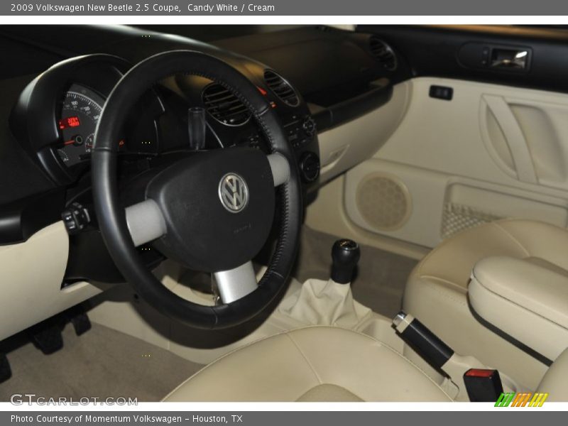 Candy White / Cream 2009 Volkswagen New Beetle 2.5 Coupe