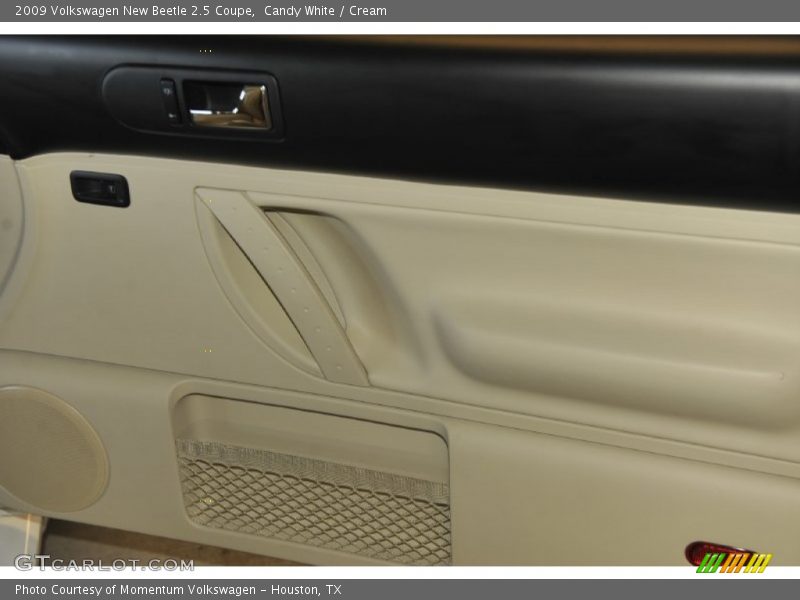 Candy White / Cream 2009 Volkswagen New Beetle 2.5 Coupe