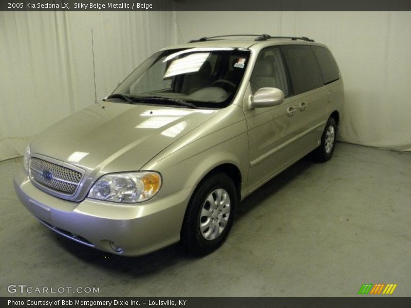 Silky Beige Metallic / Beige 2005 Kia Sedona LX