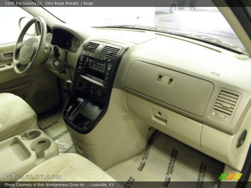 Silky Beige Metallic / Beige 2005 Kia Sedona LX