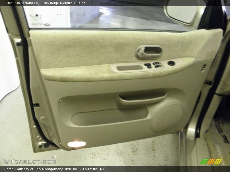 Silky Beige Metallic / Beige 2005 Kia Sedona LX