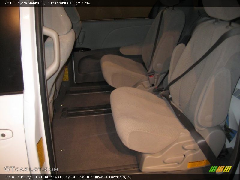 Super White / Light Gray 2011 Toyota Sienna LE