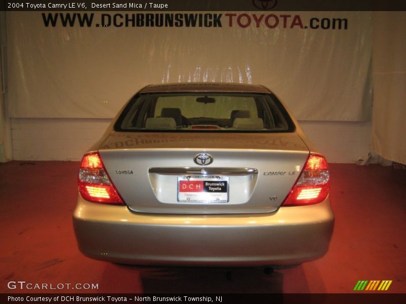 Desert Sand Mica / Taupe 2004 Toyota Camry LE V6
