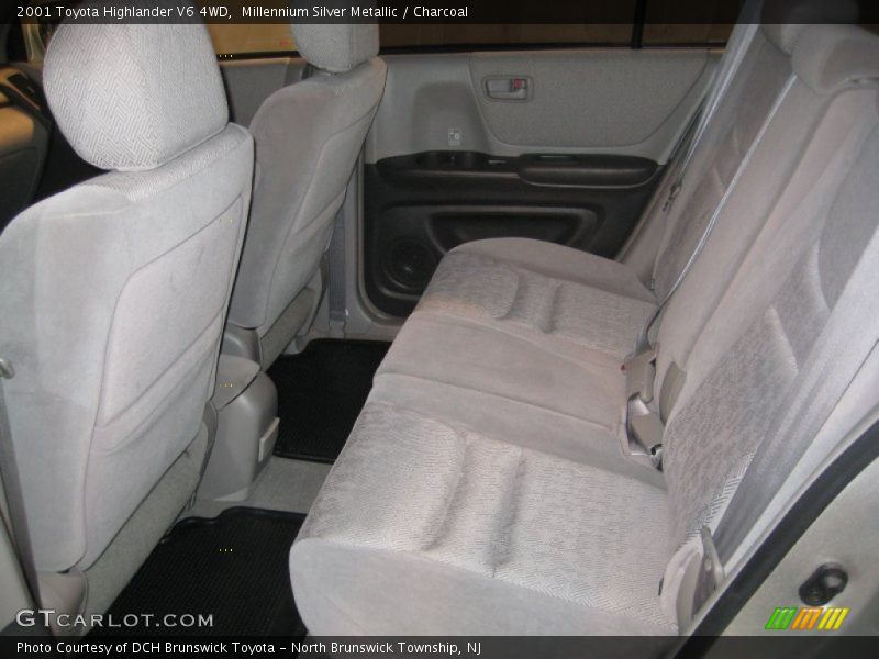 Millennium Silver Metallic / Charcoal 2001 Toyota Highlander V6 4WD
