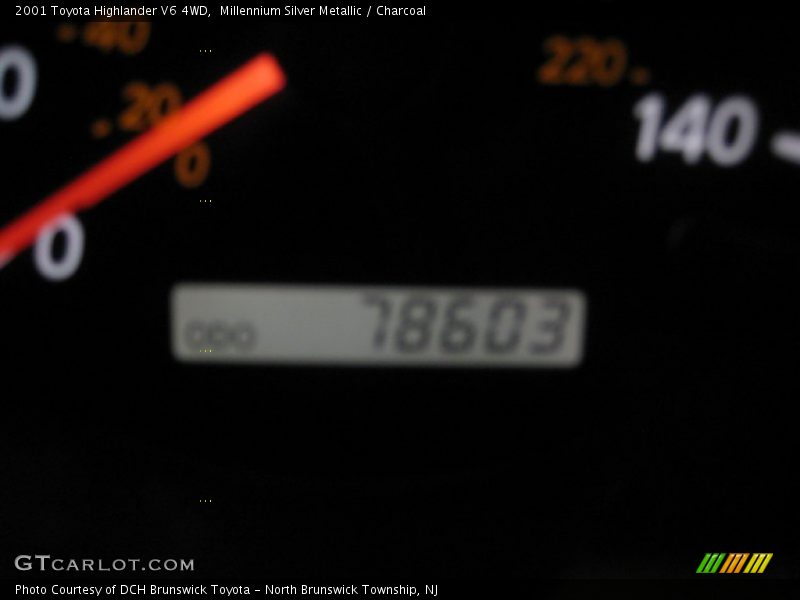 Millennium Silver Metallic / Charcoal 2001 Toyota Highlander V6 4WD