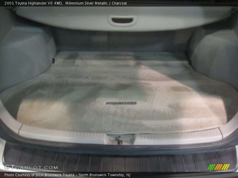 Millennium Silver Metallic / Charcoal 2001 Toyota Highlander V6 4WD