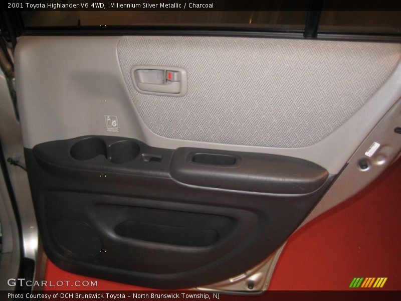 Millennium Silver Metallic / Charcoal 2001 Toyota Highlander V6 4WD