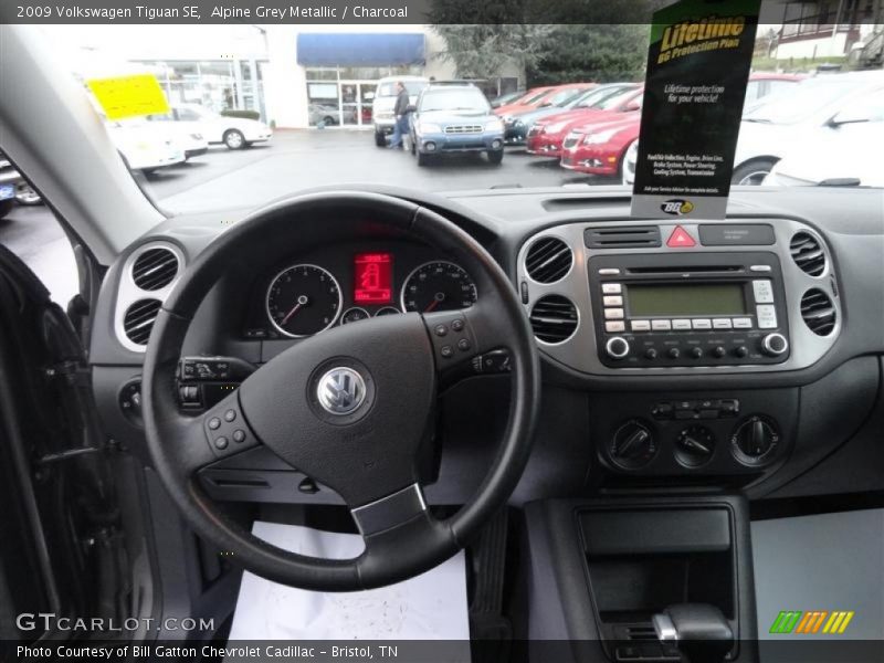 Alpine Grey Metallic / Charcoal 2009 Volkswagen Tiguan SE