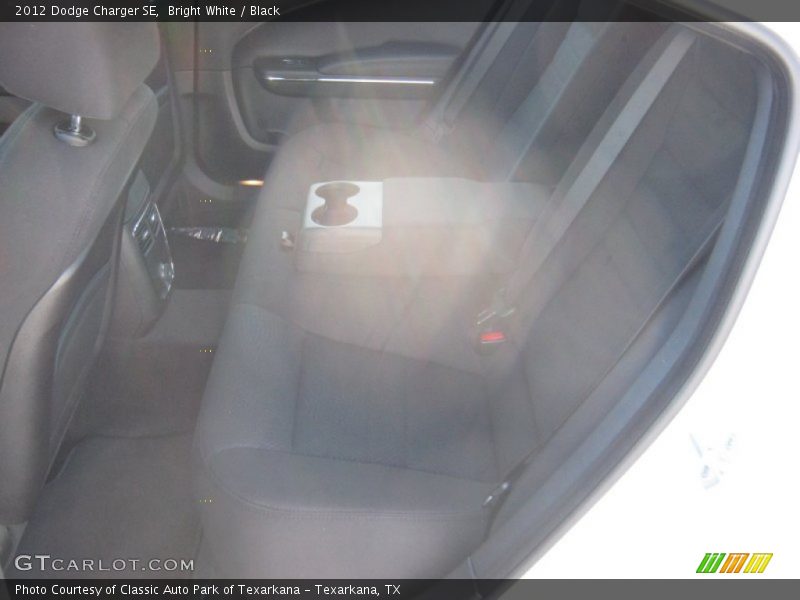 Bright White / Black 2012 Dodge Charger SE