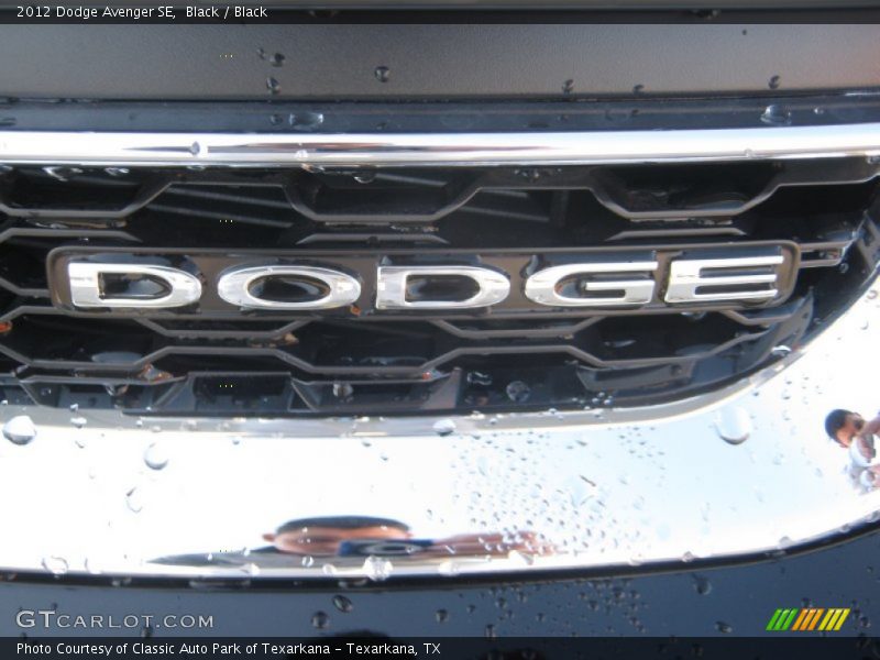 Black / Black 2012 Dodge Avenger SE