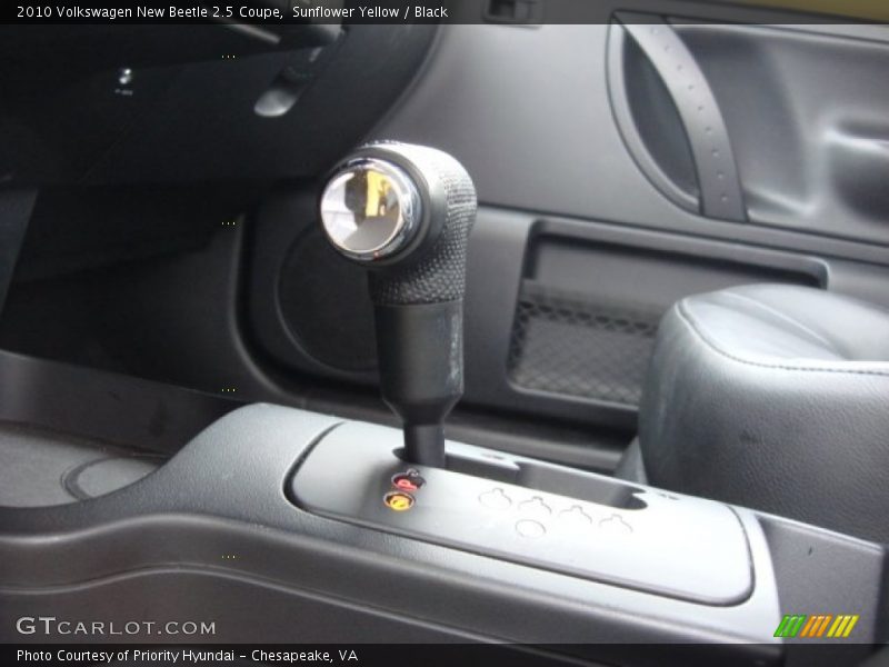Sunflower Yellow / Black 2010 Volkswagen New Beetle 2.5 Coupe