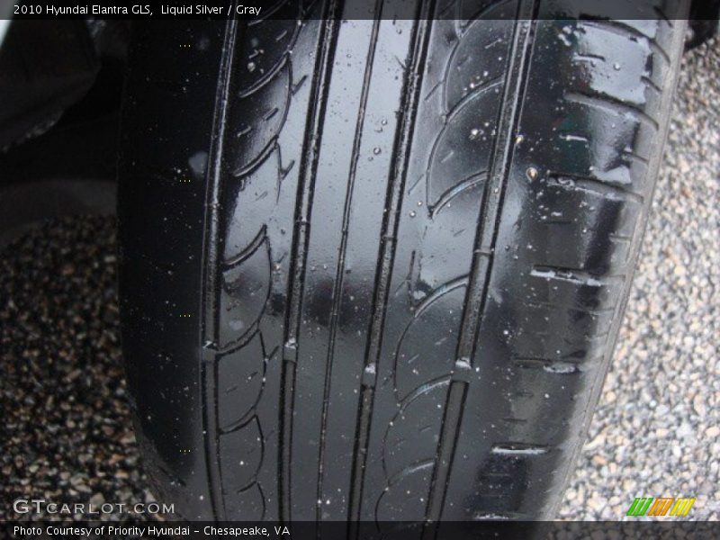 Liquid Silver / Gray 2010 Hyundai Elantra GLS