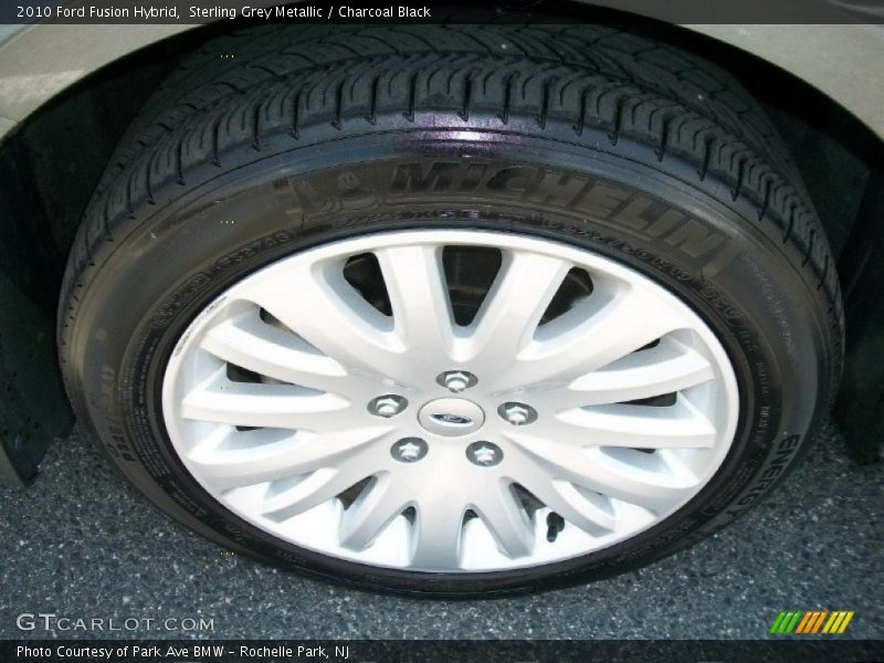 Sterling Grey Metallic / Charcoal Black 2010 Ford Fusion Hybrid