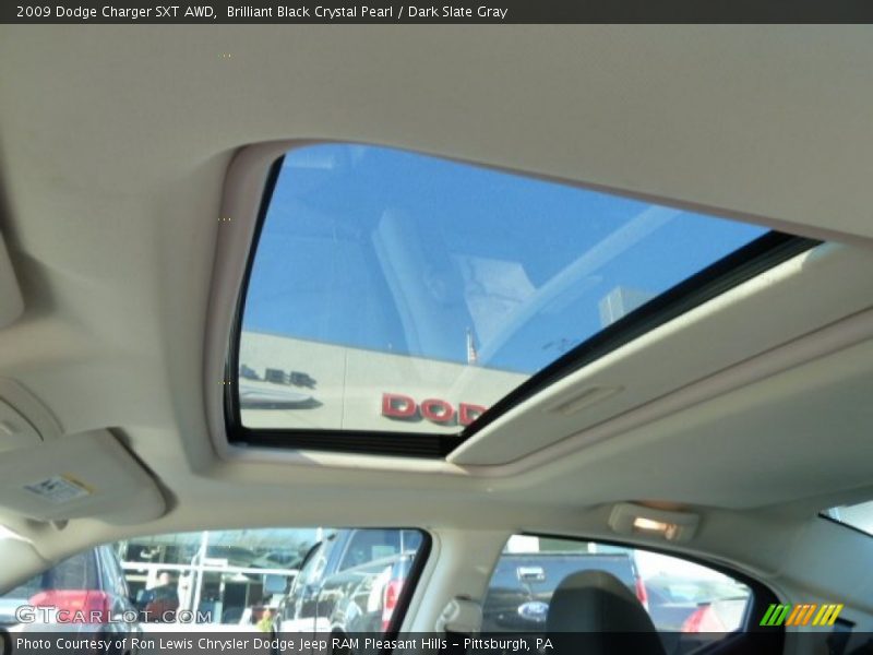 Brilliant Black Crystal Pearl / Dark Slate Gray 2009 Dodge Charger SXT AWD