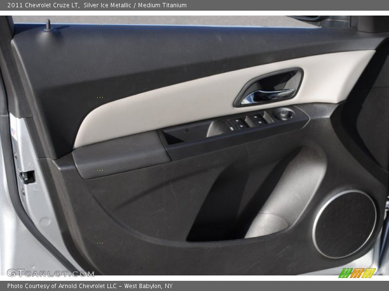 Silver Ice Metallic / Medium Titanium 2011 Chevrolet Cruze LT