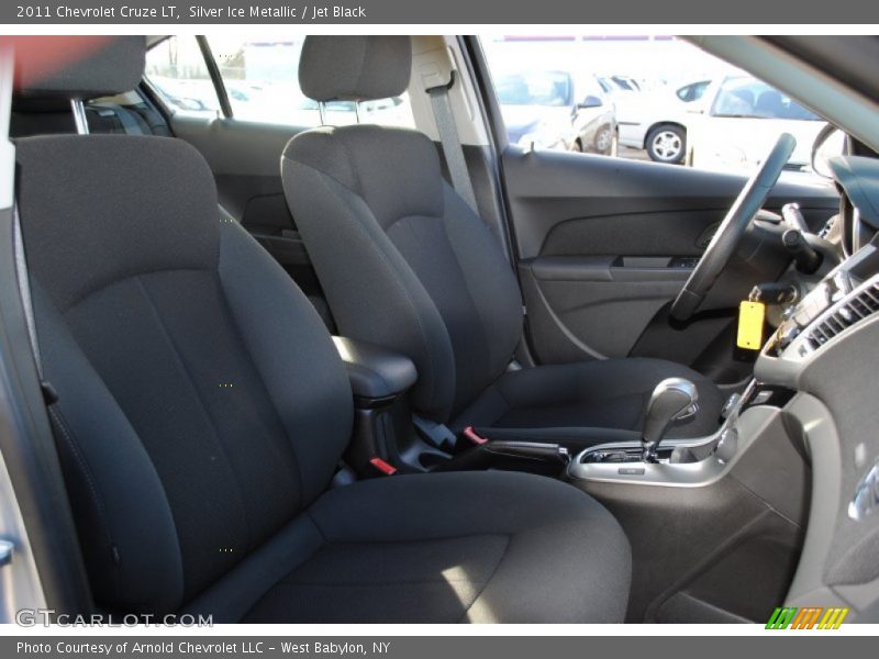 Silver Ice Metallic / Jet Black 2011 Chevrolet Cruze LT