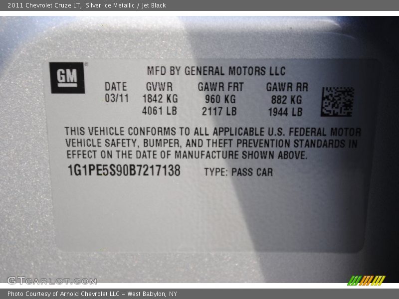 Silver Ice Metallic / Jet Black 2011 Chevrolet Cruze LT