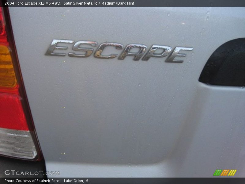 Satin Silver Metallic / Medium/Dark Flint 2004 Ford Escape XLS V6 4WD