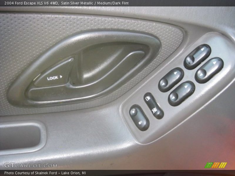 Satin Silver Metallic / Medium/Dark Flint 2004 Ford Escape XLS V6 4WD