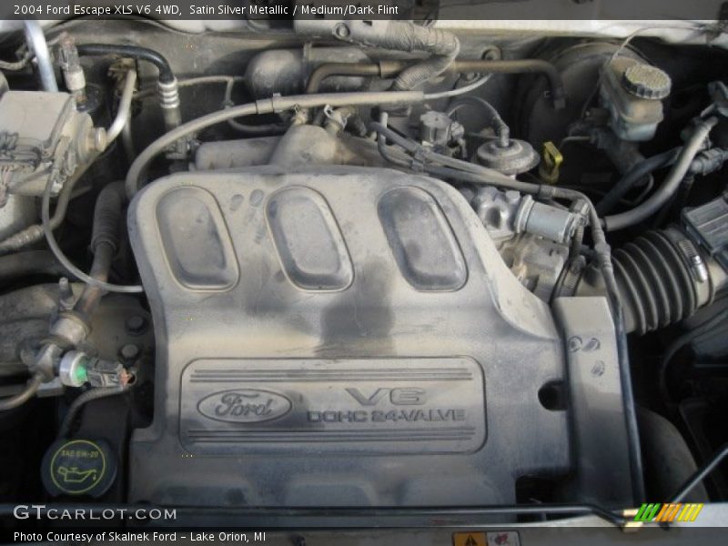 Satin Silver Metallic / Medium/Dark Flint 2004 Ford Escape XLS V6 4WD