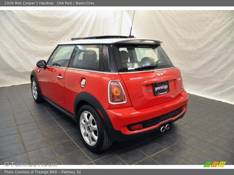 Chili Red / Black/Grey 2009 Mini Cooper S Hardtop