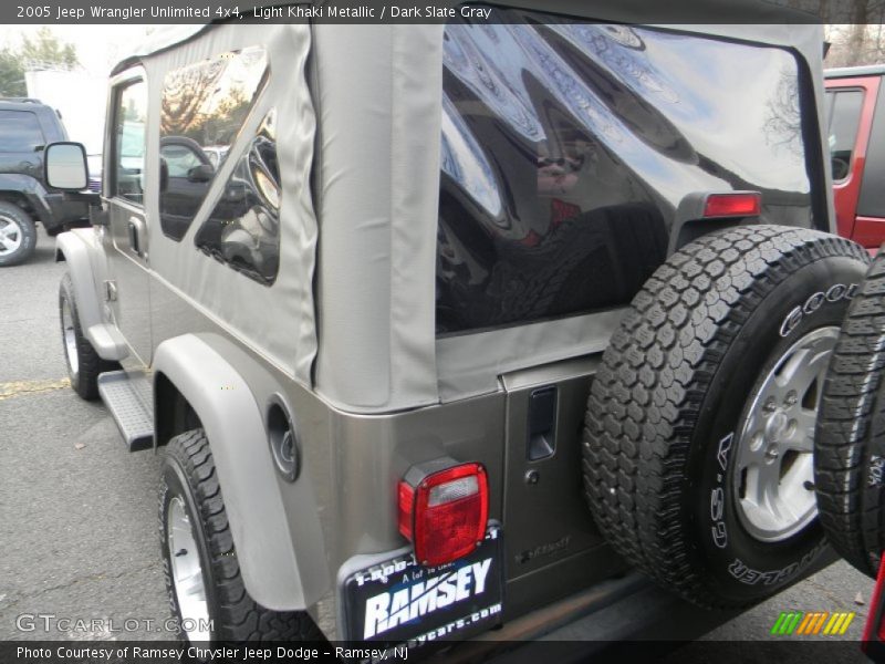 Light Khaki Metallic / Dark Slate Gray 2005 Jeep Wrangler Unlimited 4x4