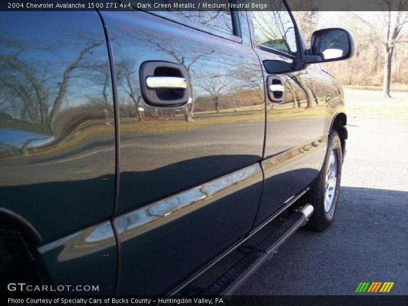 Dark Green Metallic / Medium Neutral Beige 2004 Chevrolet Avalanche 1500 Z71 4x4
