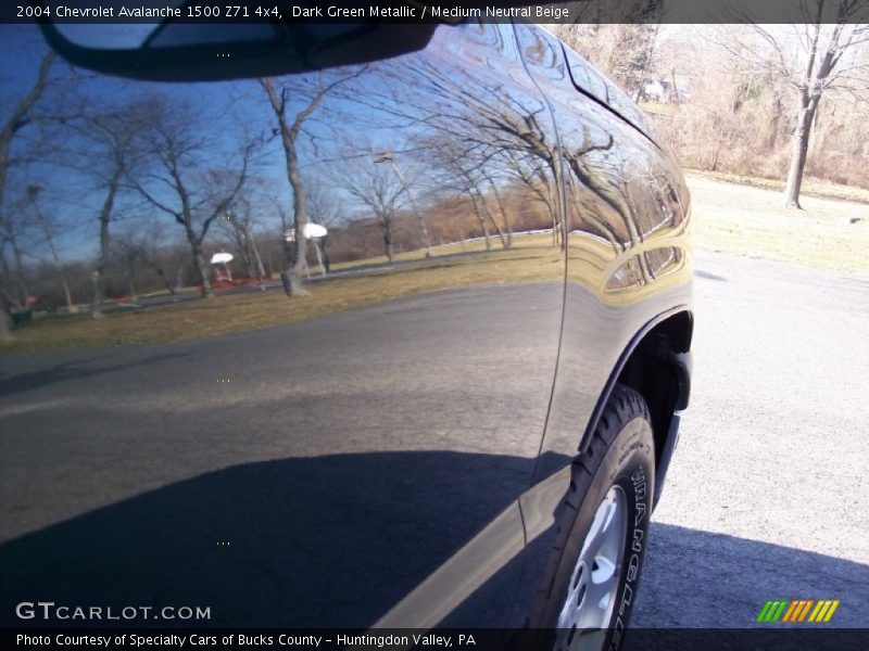 Dark Green Metallic / Medium Neutral Beige 2004 Chevrolet Avalanche 1500 Z71 4x4