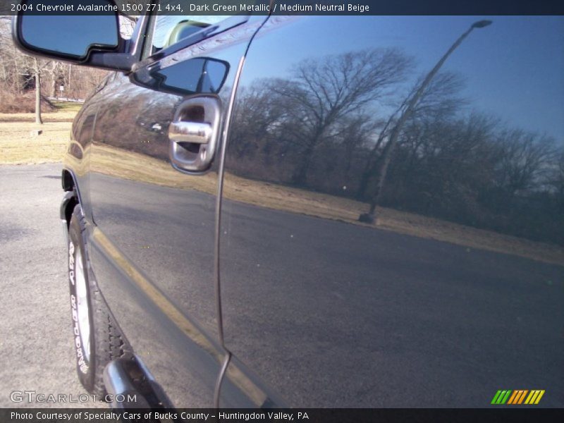 Dark Green Metallic / Medium Neutral Beige 2004 Chevrolet Avalanche 1500 Z71 4x4