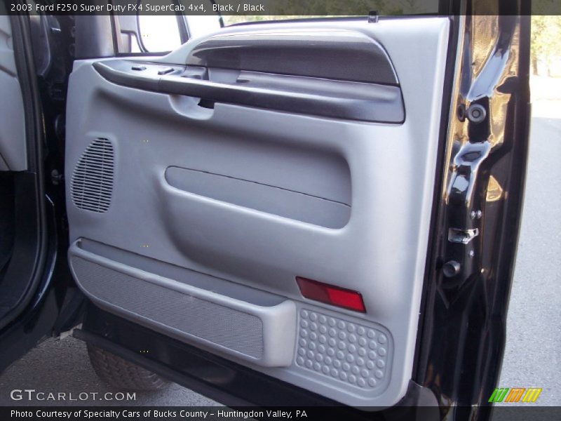 Black / Black 2003 Ford F250 Super Duty FX4 SuperCab 4x4