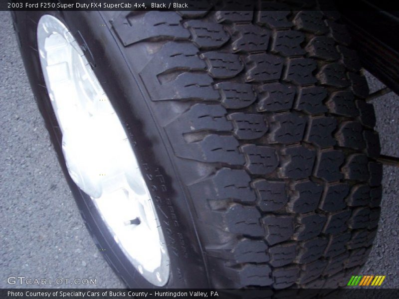 Black / Black 2003 Ford F250 Super Duty FX4 SuperCab 4x4