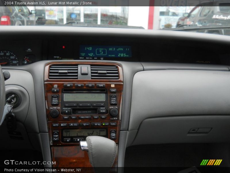 Lunar Mist Metallic / Stone 2004 Toyota Avalon XLS