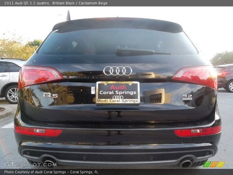 Brilliant Black / Cardamom Beige 2011 Audi Q5 3.2 quattro