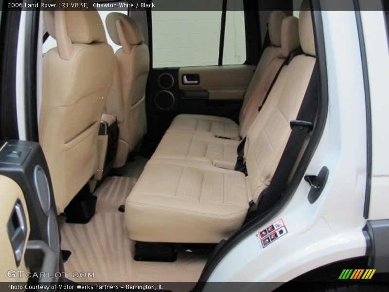 Chawton White / Black 2006 Land Rover LR3 V8 SE