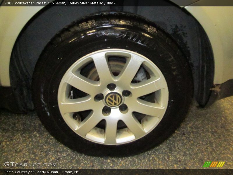 Reflex Silver Metallic / Black 2003 Volkswagen Passat GLS Sedan