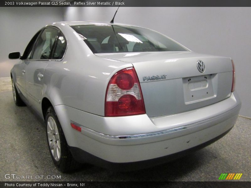 Reflex Silver Metallic / Black 2003 Volkswagen Passat GLS Sedan