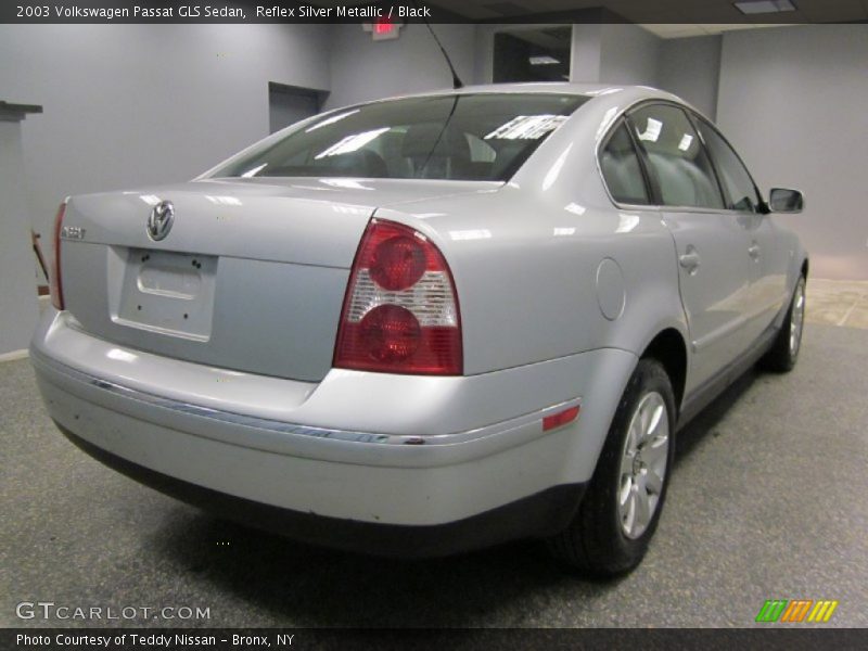 Reflex Silver Metallic / Black 2003 Volkswagen Passat GLS Sedan