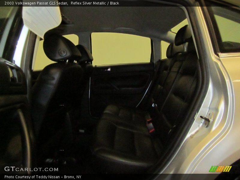 Reflex Silver Metallic / Black 2003 Volkswagen Passat GLS Sedan
