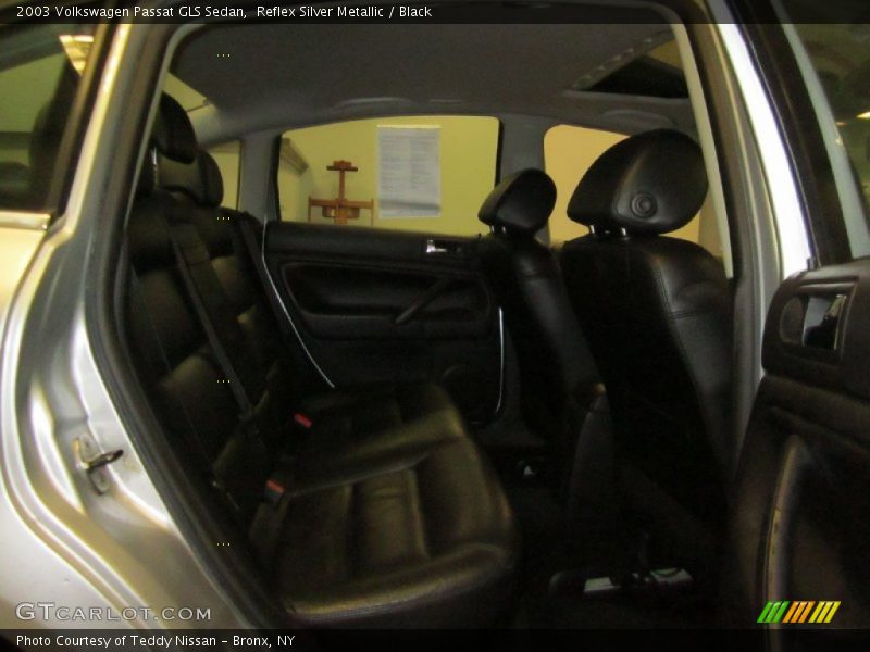 Reflex Silver Metallic / Black 2003 Volkswagen Passat GLS Sedan