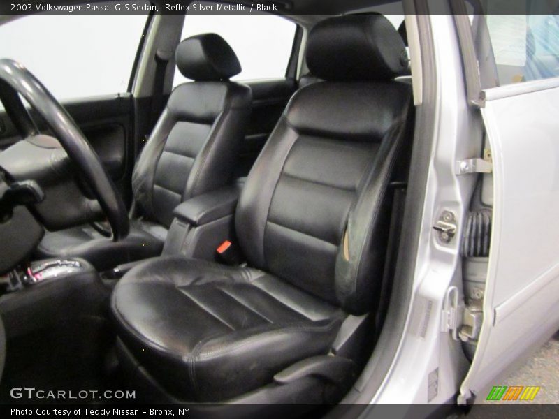 Reflex Silver Metallic / Black 2003 Volkswagen Passat GLS Sedan