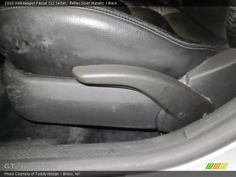 Reflex Silver Metallic / Black 2003 Volkswagen Passat GLS Sedan
