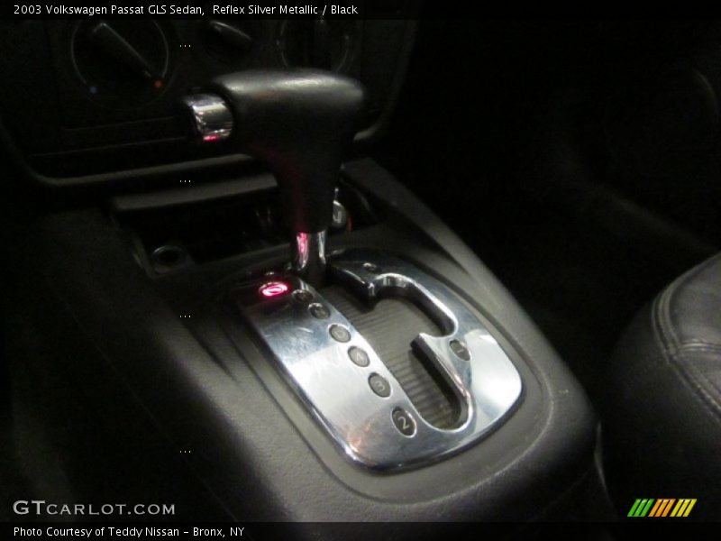 Reflex Silver Metallic / Black 2003 Volkswagen Passat GLS Sedan