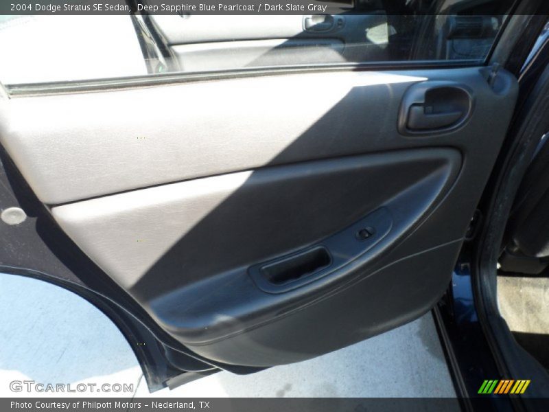 Deep Sapphire Blue Pearlcoat / Dark Slate Gray 2004 Dodge Stratus SE Sedan