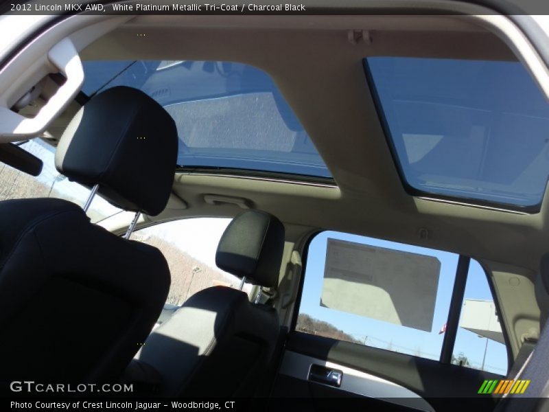 White Platinum Metallic Tri-Coat / Charcoal Black 2012 Lincoln MKX AWD