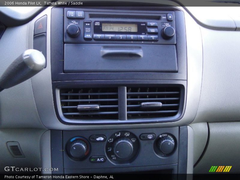 Controls of 2006 Pilot LX