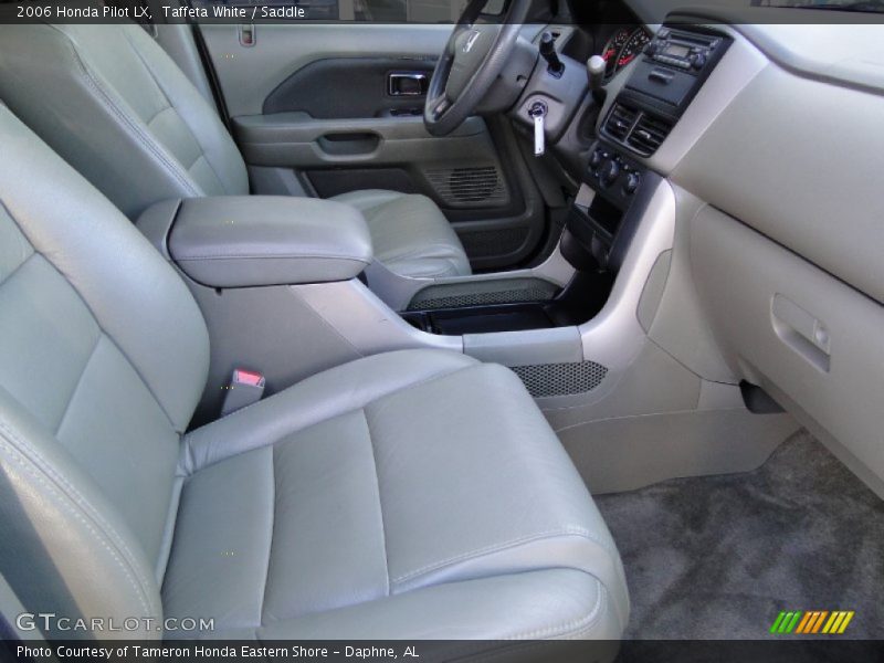  2006 Pilot LX Saddle Interior