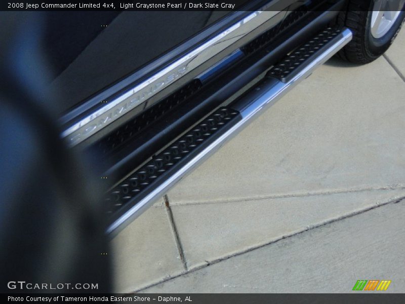 Light Graystone Pearl / Dark Slate Gray 2008 Jeep Commander Limited 4x4