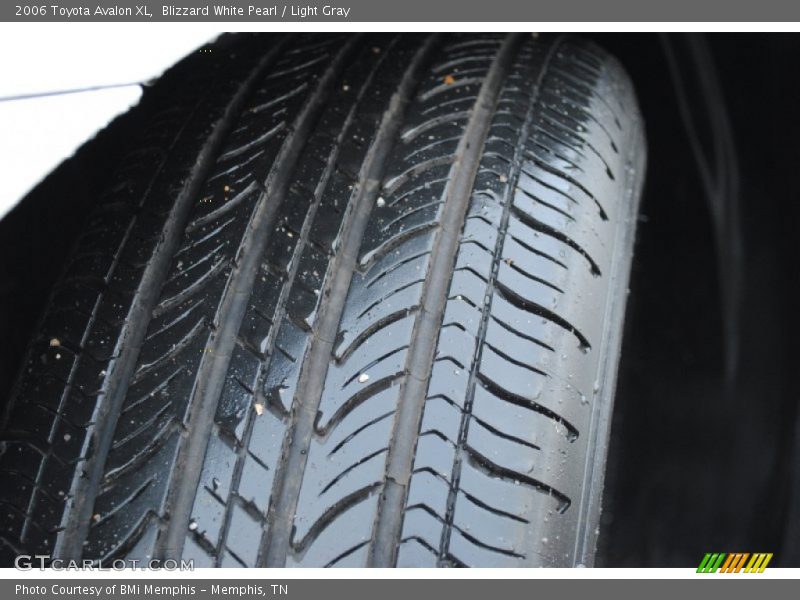 Blizzard White Pearl / Light Gray 2006 Toyota Avalon XL