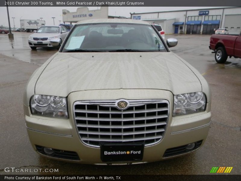 White Gold Pearlcoat / Dark Khaki/Light Graystone 2010 Chrysler 300 Touring